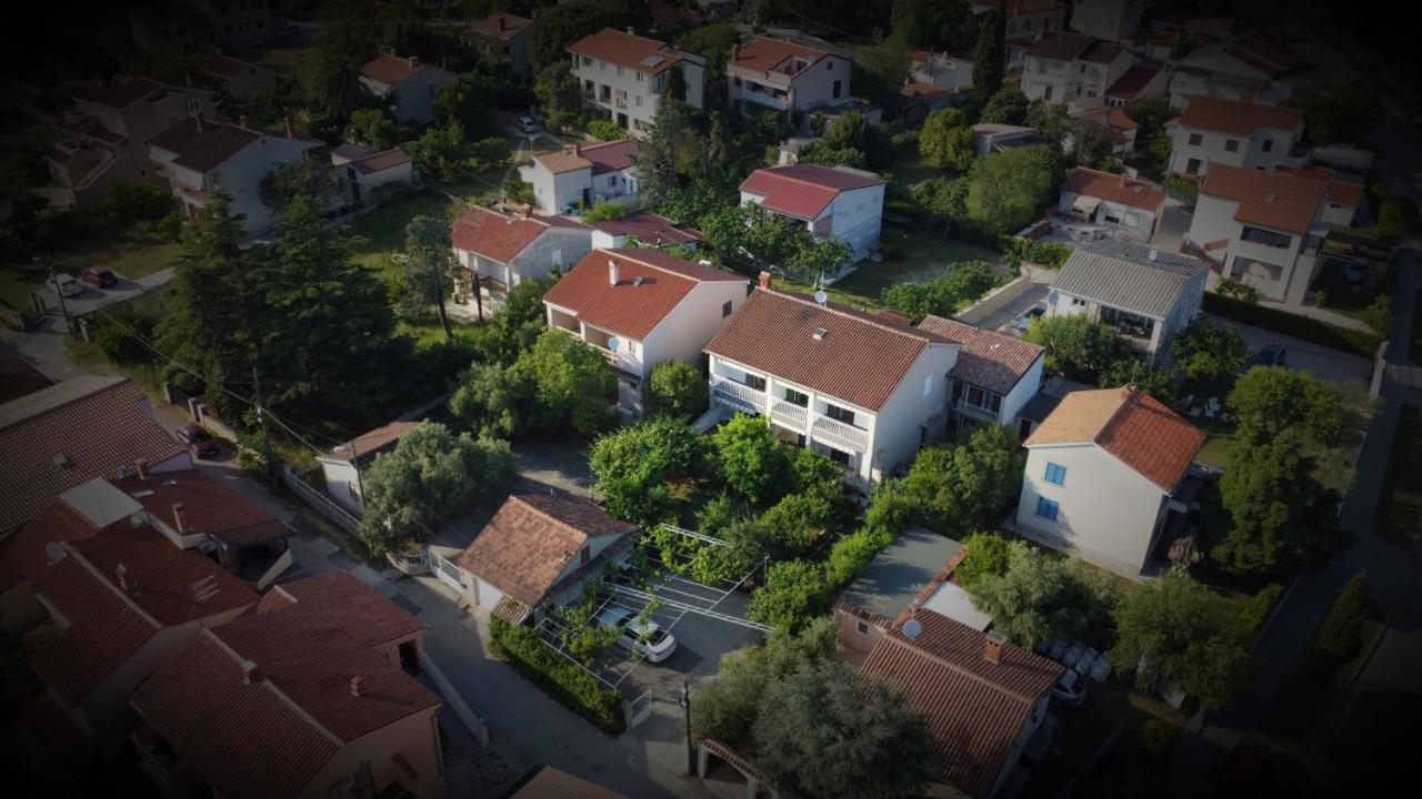Apartments & Rooms Tom Medulin Bagian luar foto
