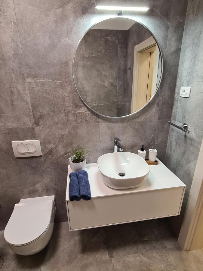 Apartments & Rooms Tom Medulin Bagian luar foto